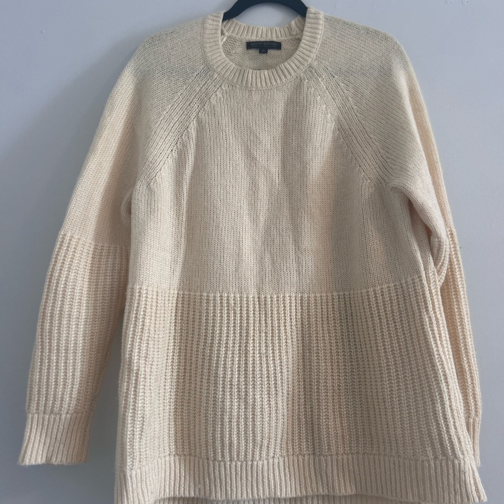 Banana Republic Italian Yarn Cream Wool Blend Knit Sweater